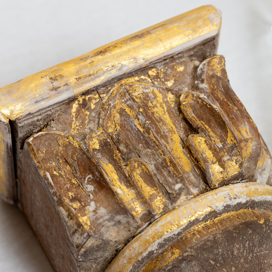 Antiqued Corbel Mounting Bracket